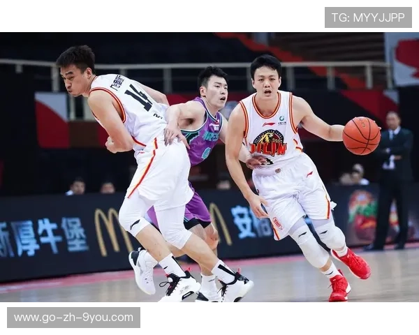 奥德加德中场掌控节奏，持续策动进攻