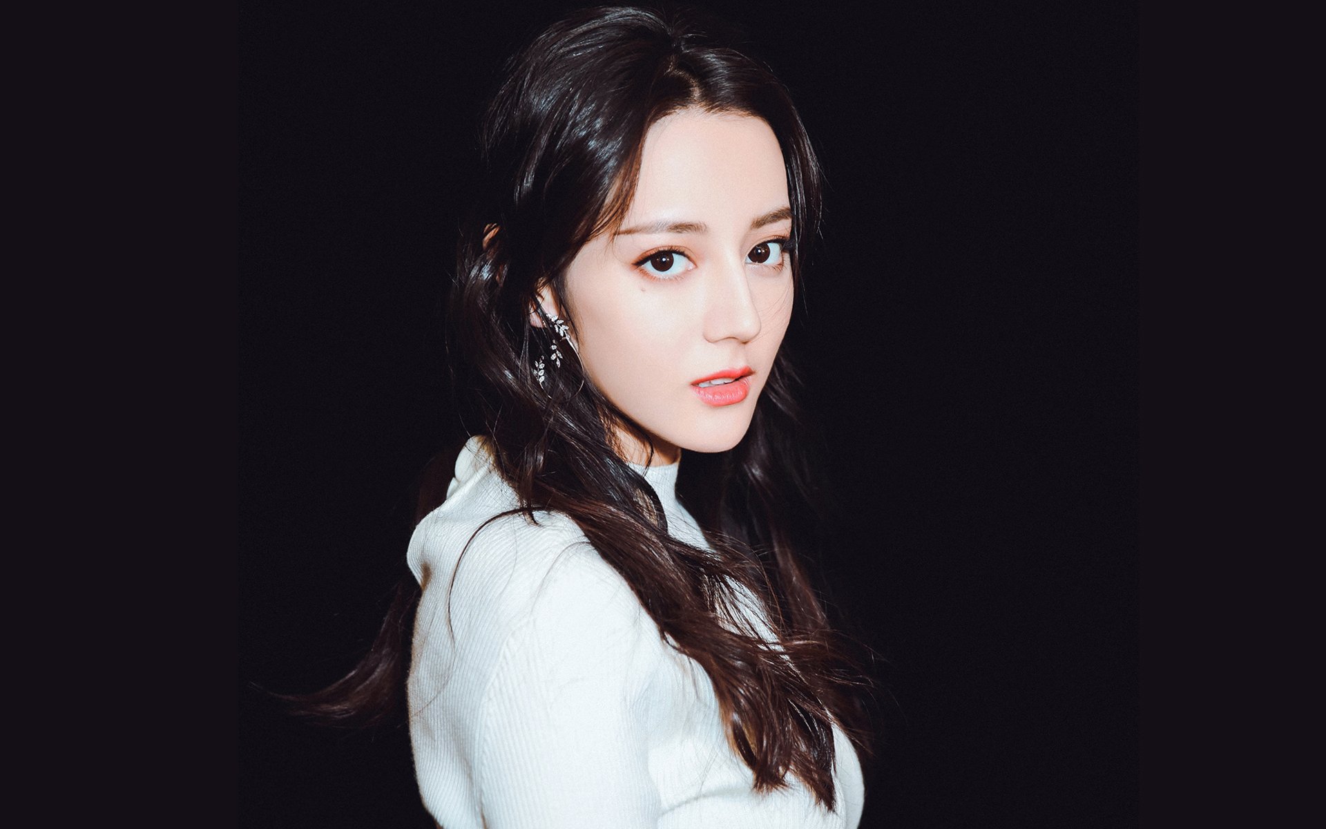 欧洲杯激战再轮回：战术变化打造奇迹！，欧洲杯战场