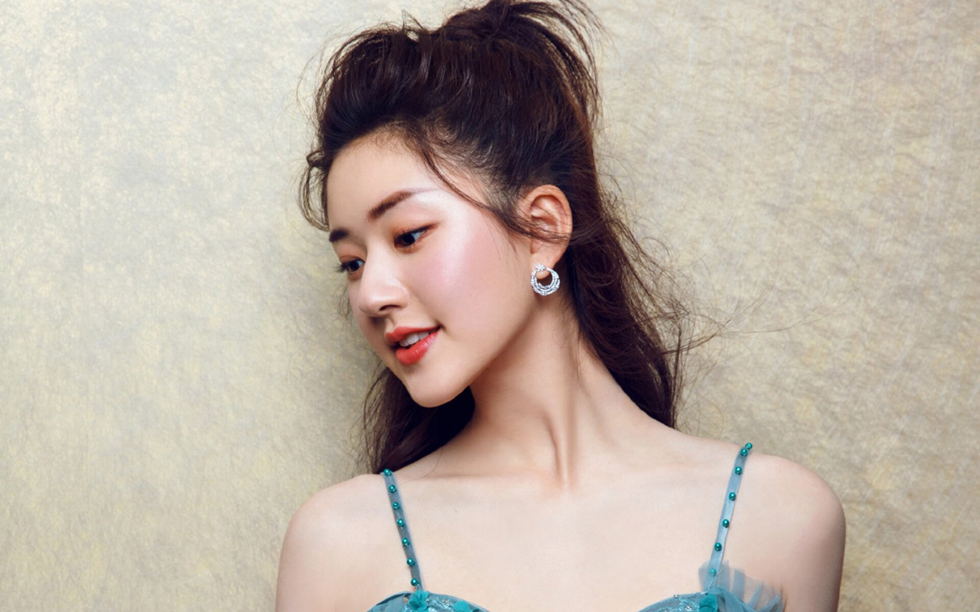 九游-霍特·巴雷特：全黑队战略部署的核心球员，控场能力堪称一绝，霍雷巴格顿